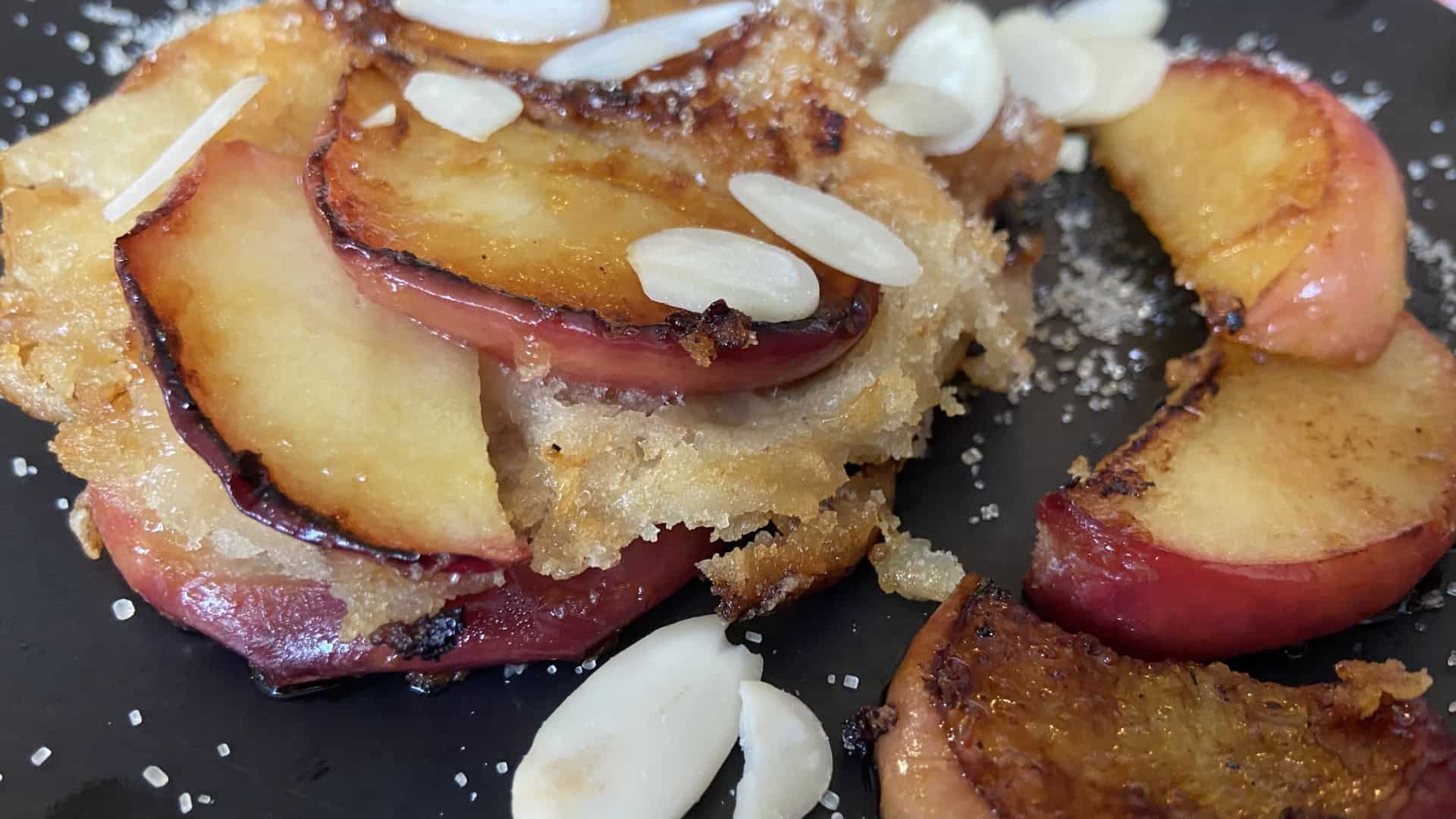 Rezept vegane Pfannkuchen als Apfel-Pancakes mit karamellisierten Äpfeln
