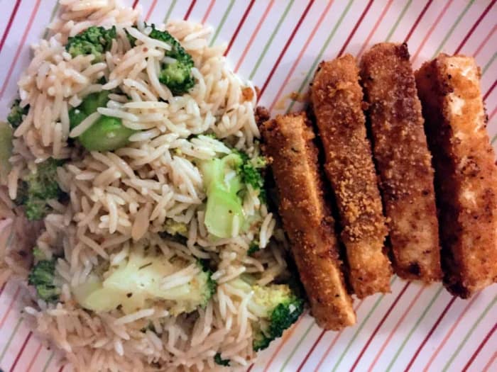 Brokkoli-Reis und Fingerfood